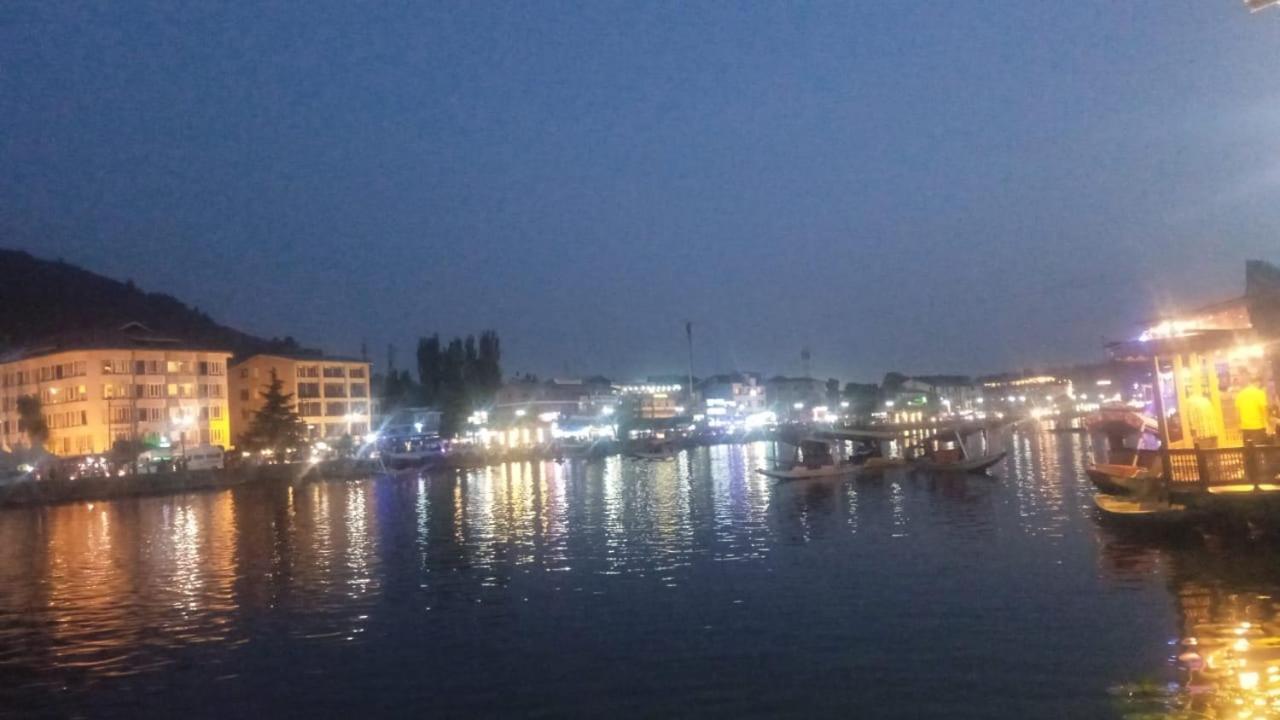 Island Apartment Srinagar  Ngoại thất bức ảnh