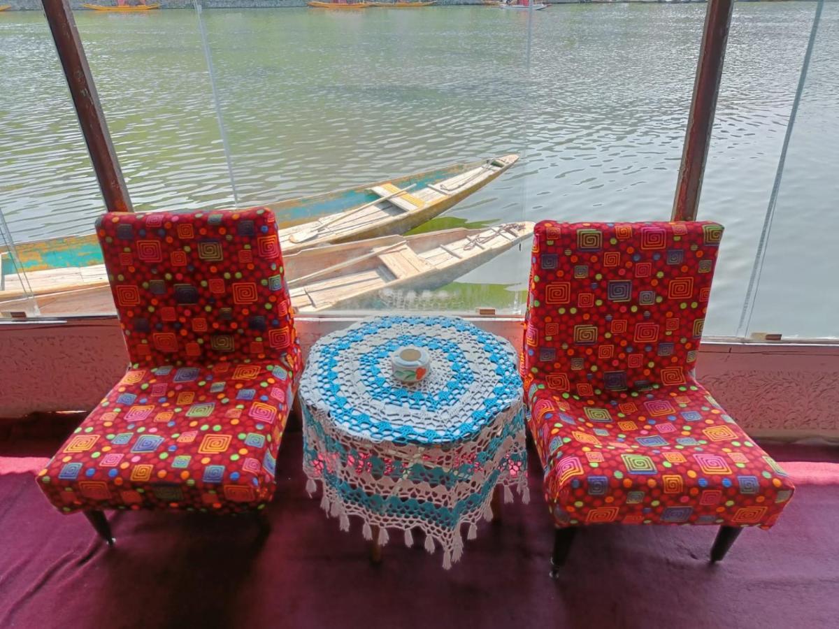 Island Apartment Srinagar  Ngoại thất bức ảnh